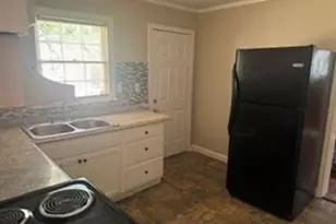 5161 Phillips Dr, Forest Park, GA 30297 - Photo 7