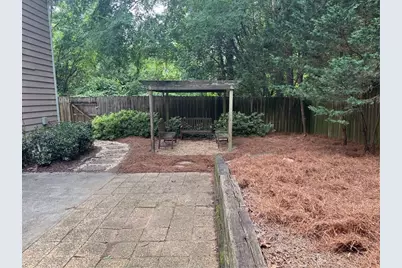 184 Peachtree Hollow Court, Atlanta, GA 30328 - Photo 29