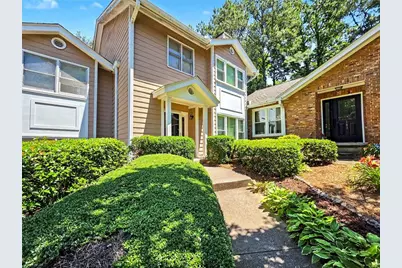 184 Peachtree Hollow Court, Atlanta, GA 30328 - Photo 3