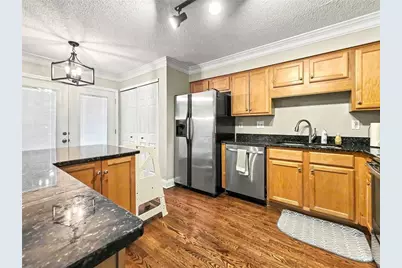 184 Peachtree Hollow Court, Atlanta, GA 30328 - Photo 11