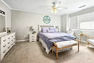 184 Peachtree Hollow Ct, Atlanta, GA 30328 - Photo 17