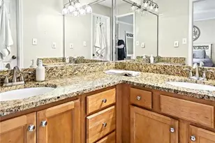 184 Peachtree Hollow Ct, Atlanta, GA 30328 - Photo 19