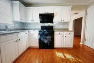 3368 Hill Pond Dr, Buford, GA 30519 - Photo 9