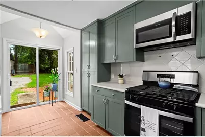 1467 Hawthorne Avenue NW, Atlanta, GA 30309 - Photo 9