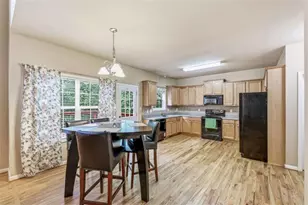 3970 Walnut Grove Way, Gainesville, GA 30506 - Photo 9