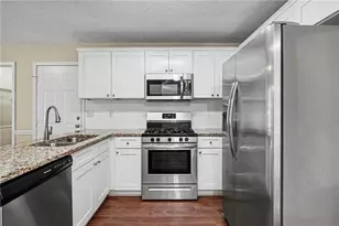 1011 Crown River Pkwy, McDonough, GA 30252 - Photo 5