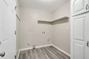 4295 Autumn Hill Dr, Stone Mountain, GA 30083 - Photo 29