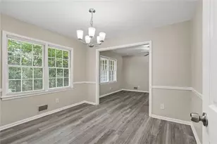 4295 Autumn Hill Dr, Stone Mountain, GA 30083 - Photo 11