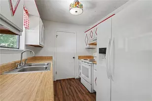 655 Harvard Dr NW, Lilburn, GA 30047 - Photo 9