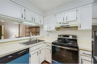 1800 Clairmont Lake #A325, Decatur, GA 30033 - Photo 7