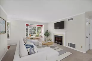 1010 Gettysburg Pl, Sandy Springs, GA 30350 - Photo 11