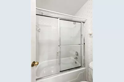 28402 Plantation Drive NE, Atlanta, GA 30324 - Photo 23