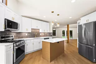6166 Stadium Ct, Peachtree Corners, GA 30092 - Photo 9