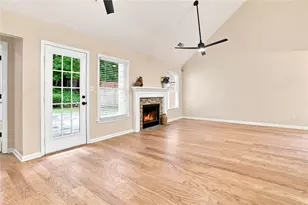 5527 Bridge Pointe Dr, Alpharetta, GA 30005 - Photo 9