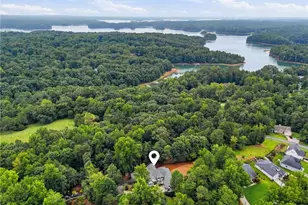 8665 Bay Dr, Gainesville, GA 30506 - Photo 3