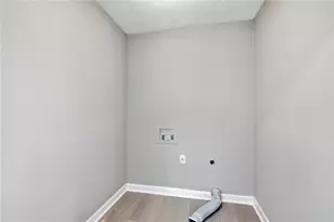 24 Planters Dr SW, Lilburn, GA 30047 - Photo 17