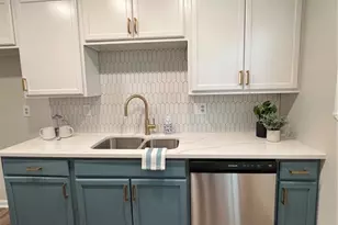 851 Shore Dr, Lithonia, GA 30058 - Photo 7