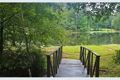 3189 Spring Lake Dr NE, Conyers, GA 30013 - Photo 11