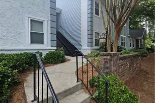 113 Hampshire Ct, Avondale Estates, GA 30002 - Photo 3