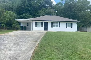 5335 Lee Cir, Forest Park, GA 30297 - Photo 5