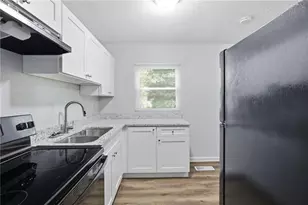 2197 Swallow Cir SE, Atlanta, GA 30315 - Photo 11