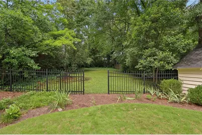 3054 Peachtree Drive NE, Atlanta, GA 30305 - Photo 25