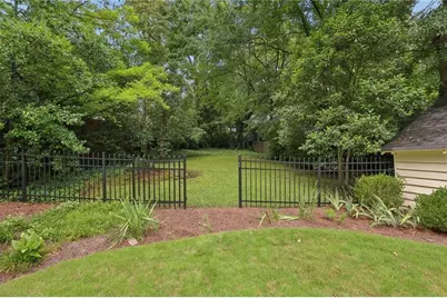 3054 Peachtree Drive NE, Atlanta, GA 30305 - Photo 27