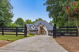 3330 Chimney Pt Dr, Cumming, GA 30041 - Photo 5