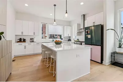 1229 Chelsea Circle NW, Atlanta, GA 30318 - Photo 5