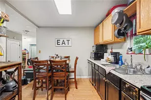 319 W Broadway St, Griffin, GA 30223 - Photo 3