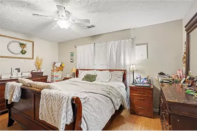 319 W Broadway Street, Griffin, GA 30223 - Photo 5
