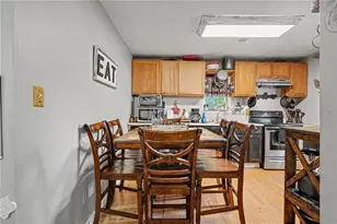 319 W Broadway St, Griffin, GA 30223 - Photo 11