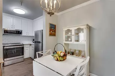 1800 Clairmont Lake #A625, Decatur, GA 30033 - Photo 5