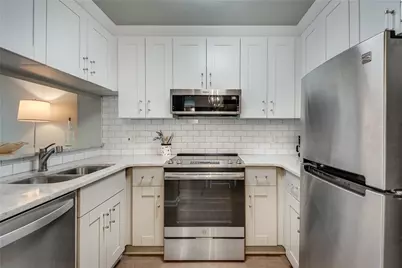 1800 Clairmont Lake #A625, Decatur, GA 30033 - Photo 7