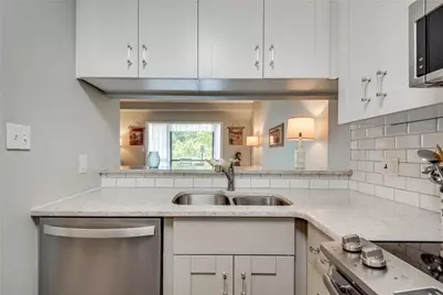 1800 Clairmont Lake #A625, Decatur, GA 30033 - Photo 9
