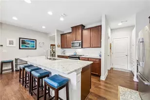 8630 Gladden Ln, Suwanee, GA 30024 - Photo 5