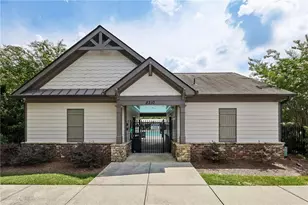 8630 Gladden Ln, Suwanee, GA 30024 - Photo 21