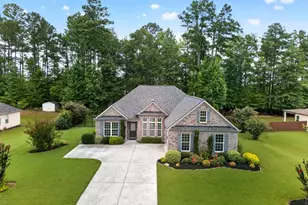 155 Savannah Dr, Senoia, GA 30276 - Photo 1
