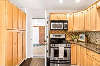 1571 Fama Drive NE, Atlanta, GA 30329 - Photo 9