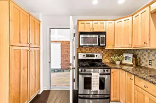 1571 Fama Dr NE, Atlanta, GA 30329 - Photo 9