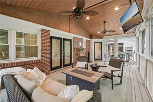 2167 Fairway Cir NE, Atlanta, GA 30319 - Photo 15