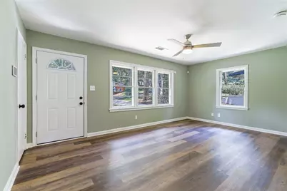 2288 Polar Rock Avenue SW, Atlanta, GA 30315 - Photo 3