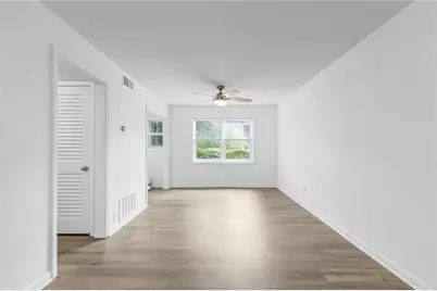 2427 Lawrenceville Highway #3, Decatur, GA 30033 - Photo 7