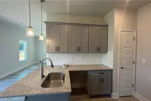 637 Bald Ridge Cir, Demorest, GA 30535 - Photo 11