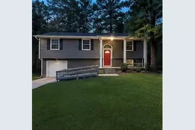 2153 Cherokee Valley Circle, Lithonia, GA 30058 - Photo 1