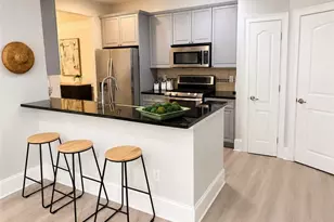 554 Centennial Ln NW, Atlanta, GA 30313 - Photo 3