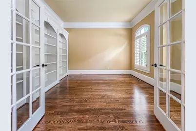 7725 NW Marsh Court NW, Sandy Springs, GA 30328 - Photo 5
