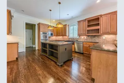 7725 NW Marsh Court NW, Sandy Springs, GA 30328 - Photo 17