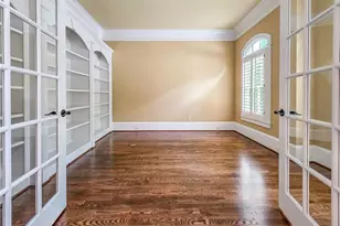 7725 NW Marsh Ct NW, Sandy Springs, GA 30328 - Photo 5