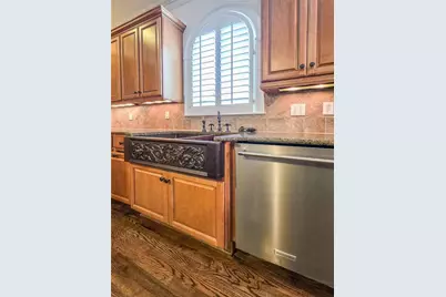 7725 NW Marsh Court NW, Sandy Springs, GA 30328 - Photo 19